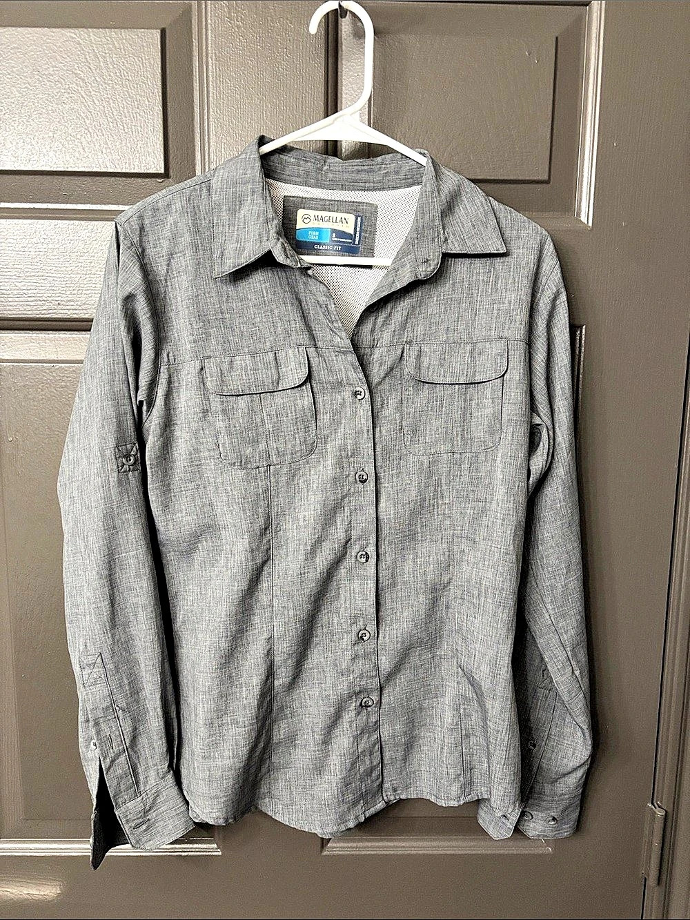 Magellan Outdoors Classic Fit Fishing Shirt Men'Small Gray Fishing Shirt Size